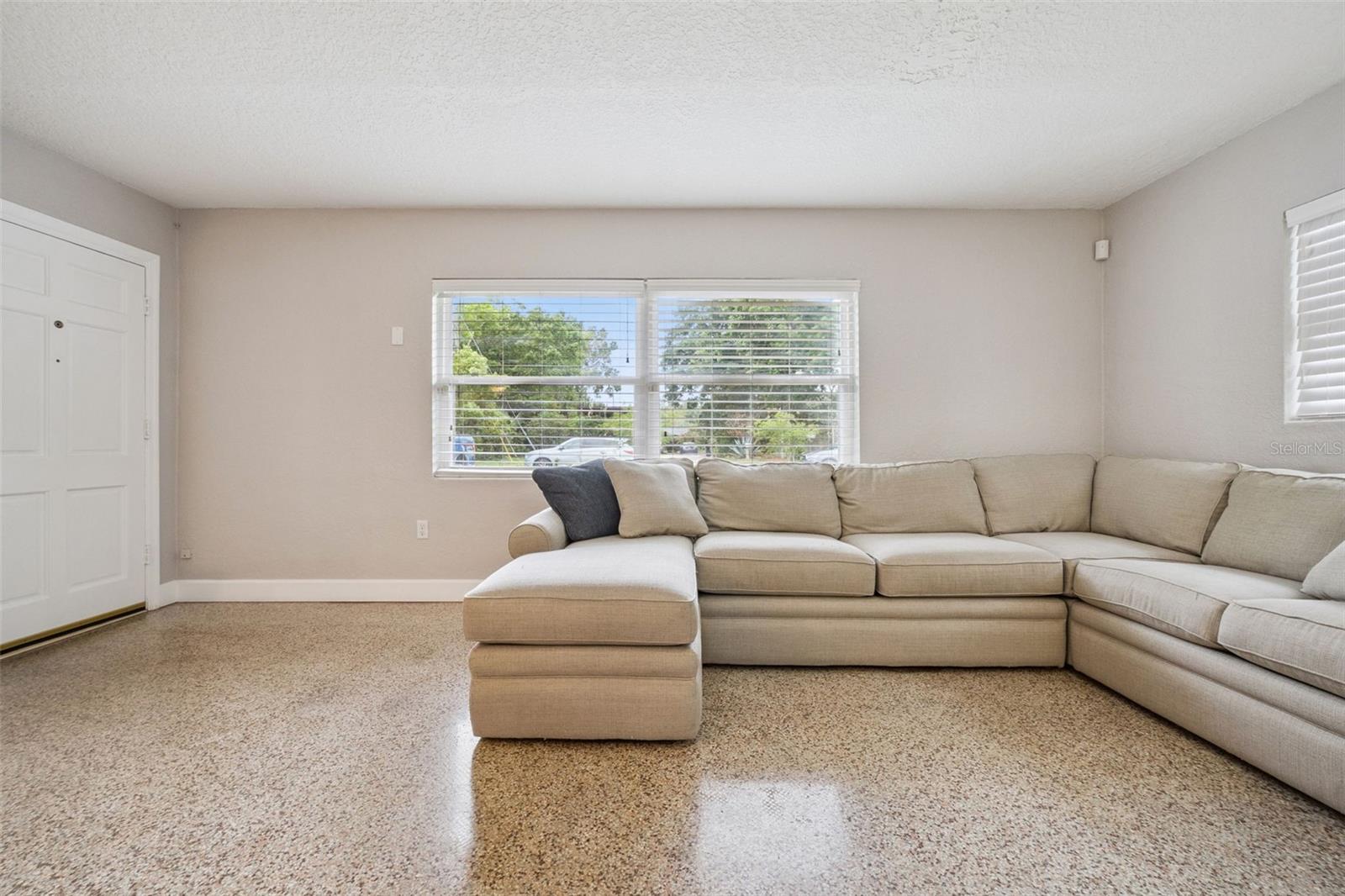 2513 MUSSELWHITE AVENUE