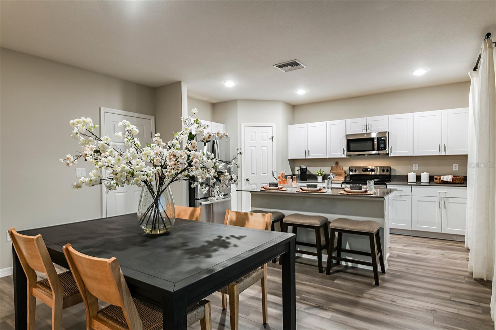 LAWSON DUNES - Residential