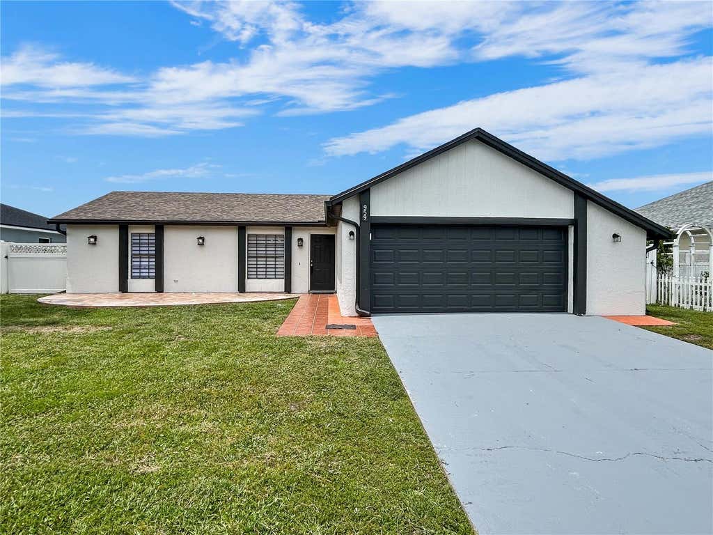 Photo of 959 Derbyshire Drive, Kissimmee, FL 34758 (MLS # O6415208)