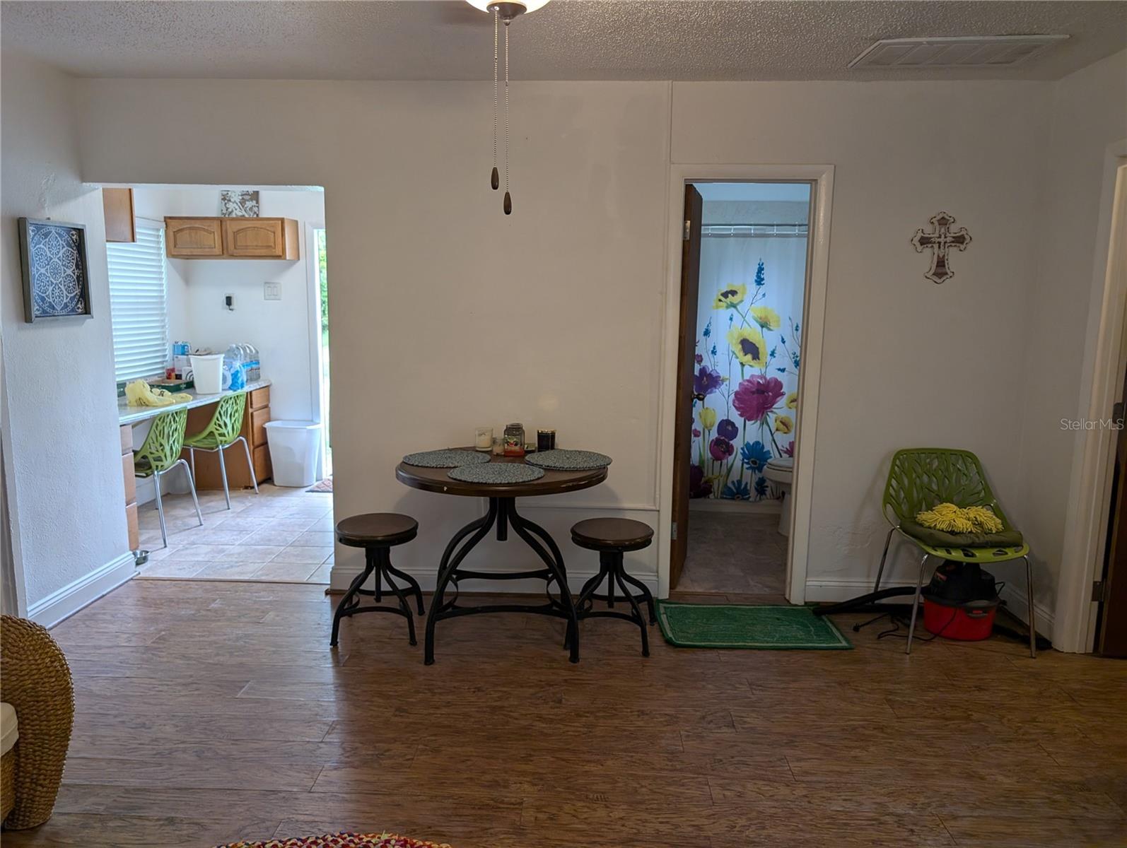 001404 - PARSON`S POINT ADDITION TO HER - Residential