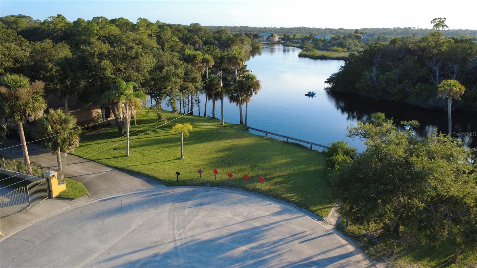 DAYTONA SHORES SEC 02 - Residential