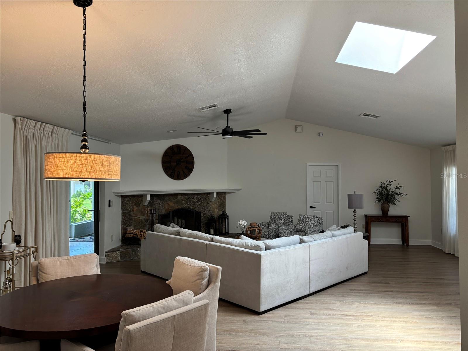 GULF HARBORS WOODLANDS - Residential