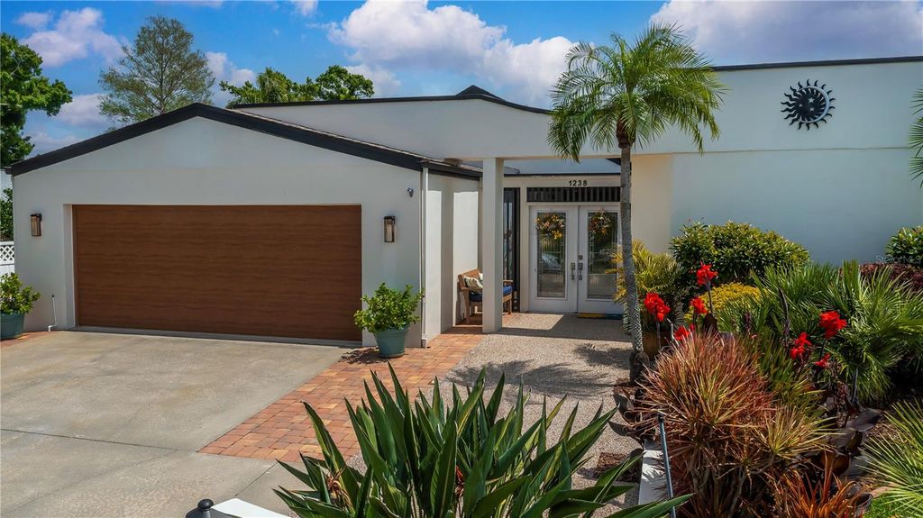 Photo of 1238 Paradise Way, Venice, FL 34285 (MLS # N6143743)