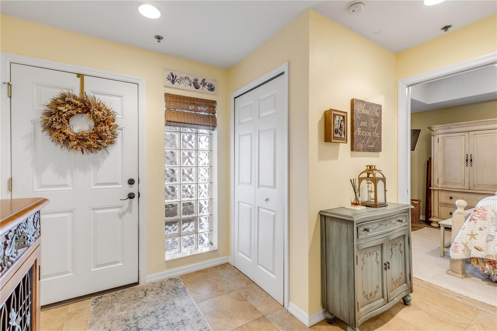 OCEAN WALK NSB BLDG 16 - Residential