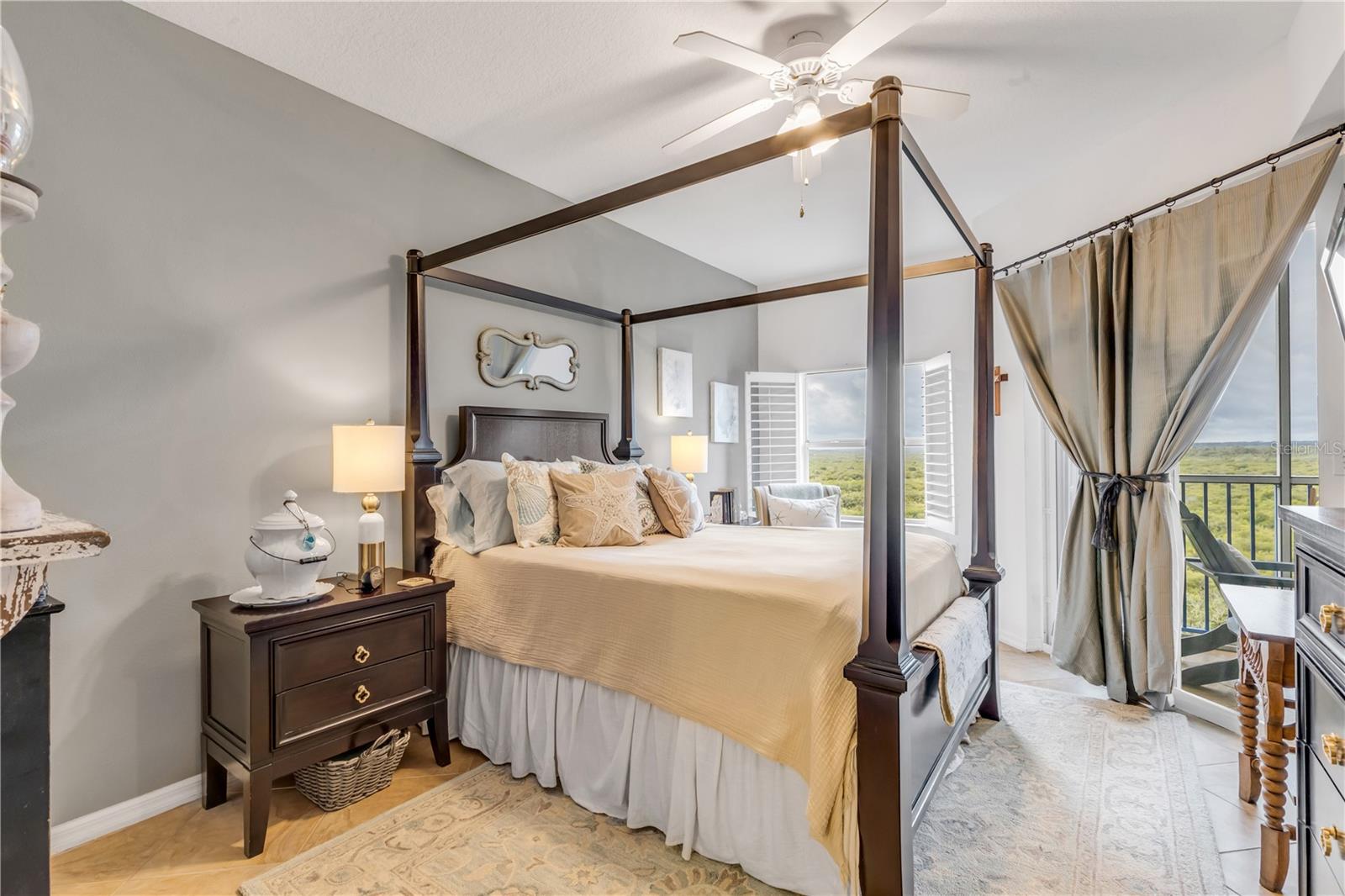 OCEAN WALK NSB BLDG 16 - Residential