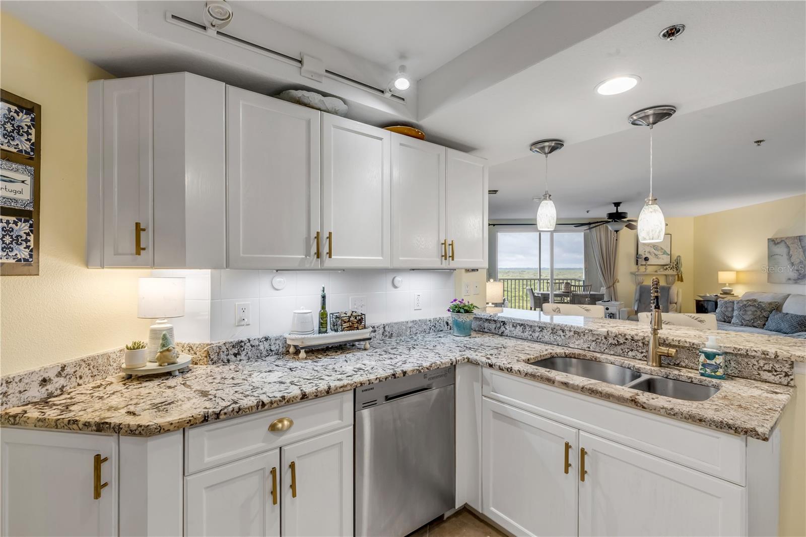 OCEAN WALK NSB BLDG 16 - Residential