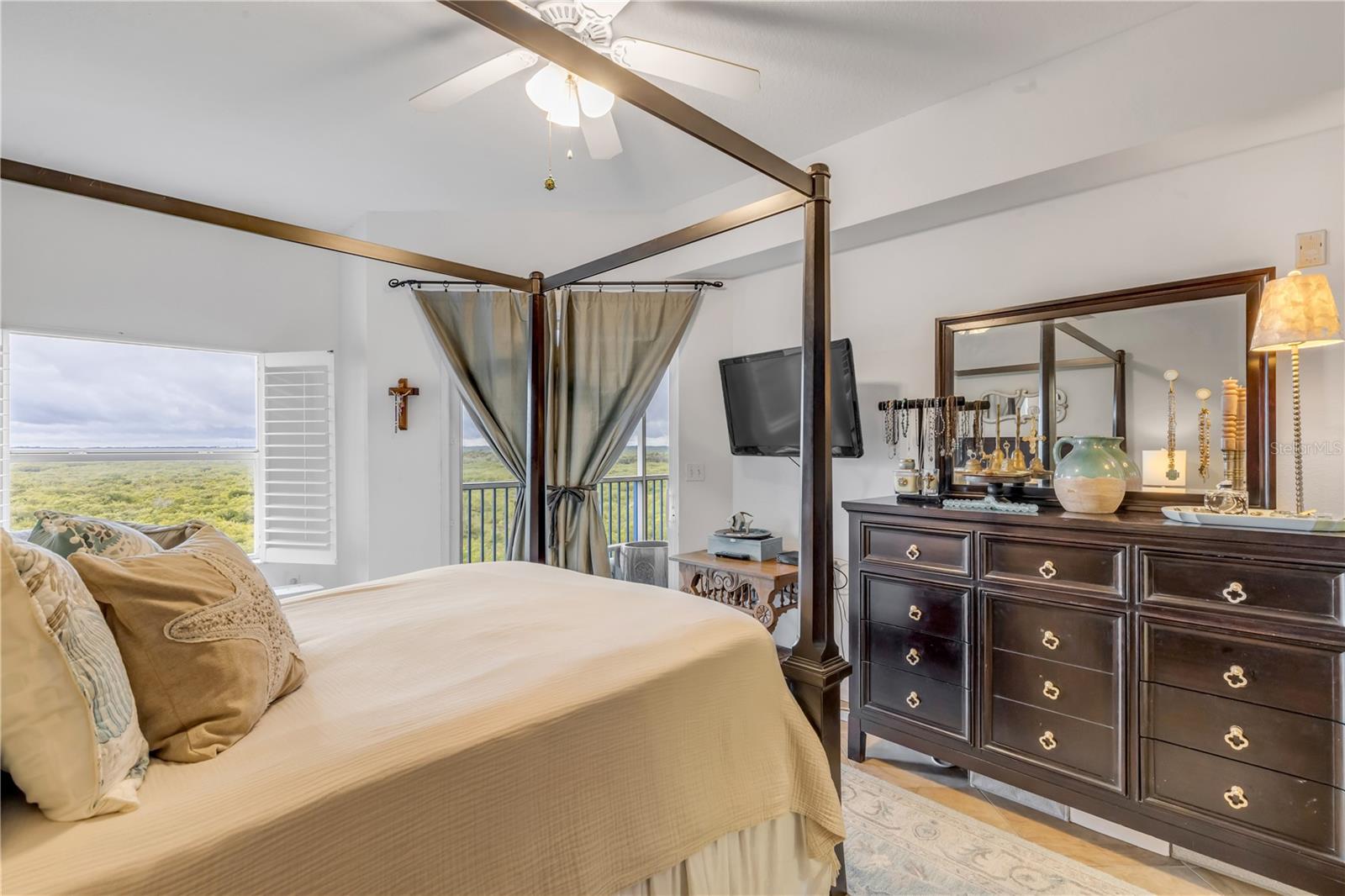 OCEAN WALK NSB BLDG 16 - Residential