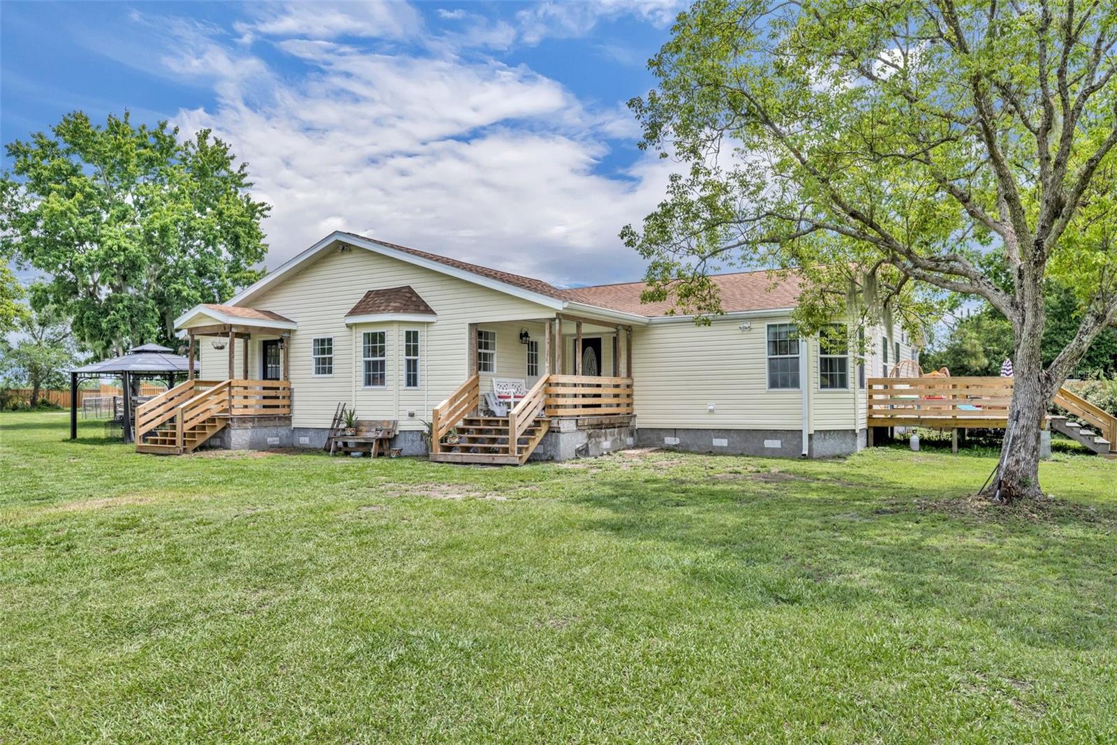 21320 PARADISE WAY