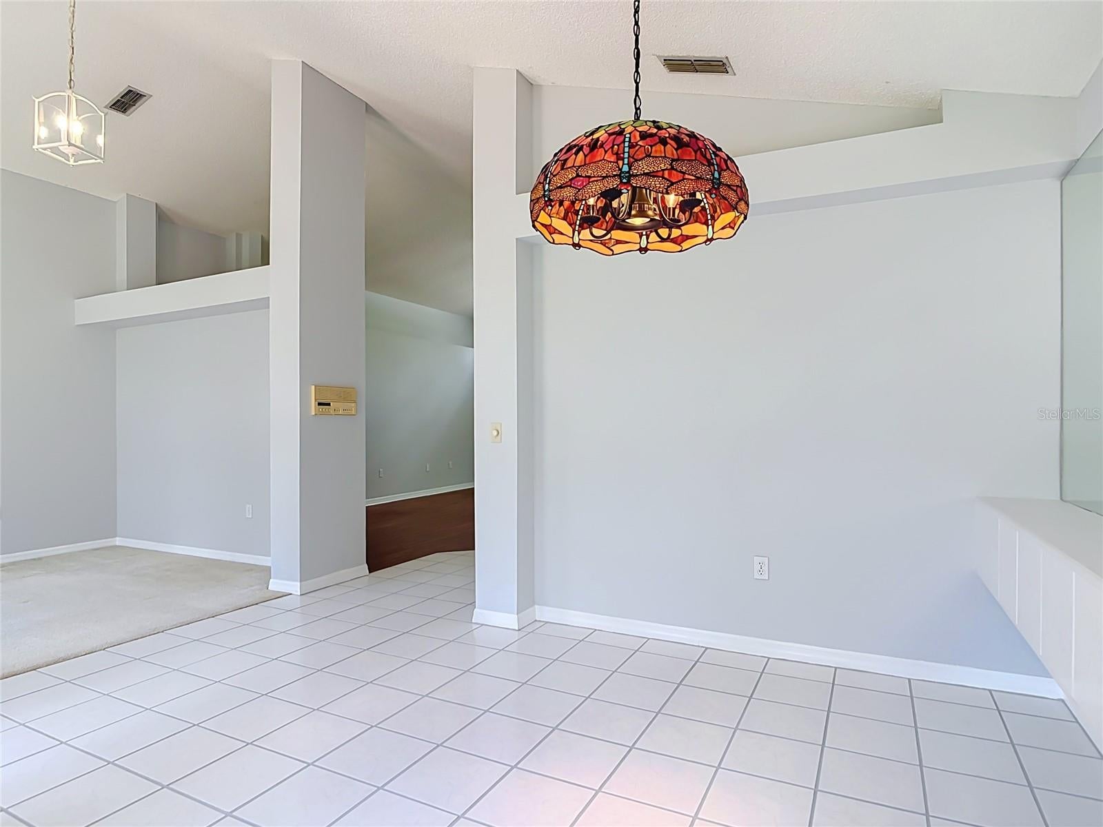 390 MAGNOLIA PLACE