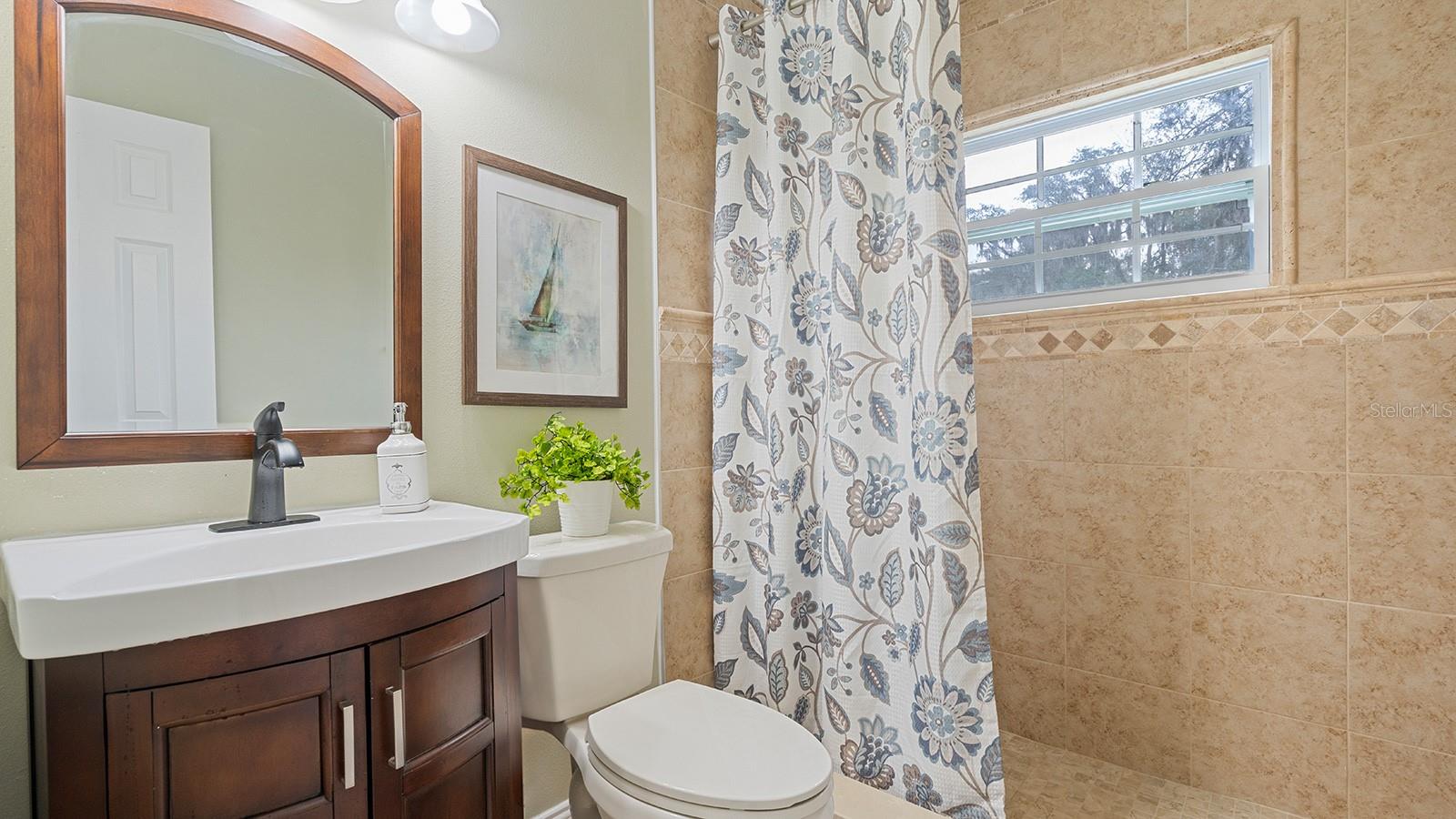 MEREDITH MANOR NOB HILL SEC - Residential