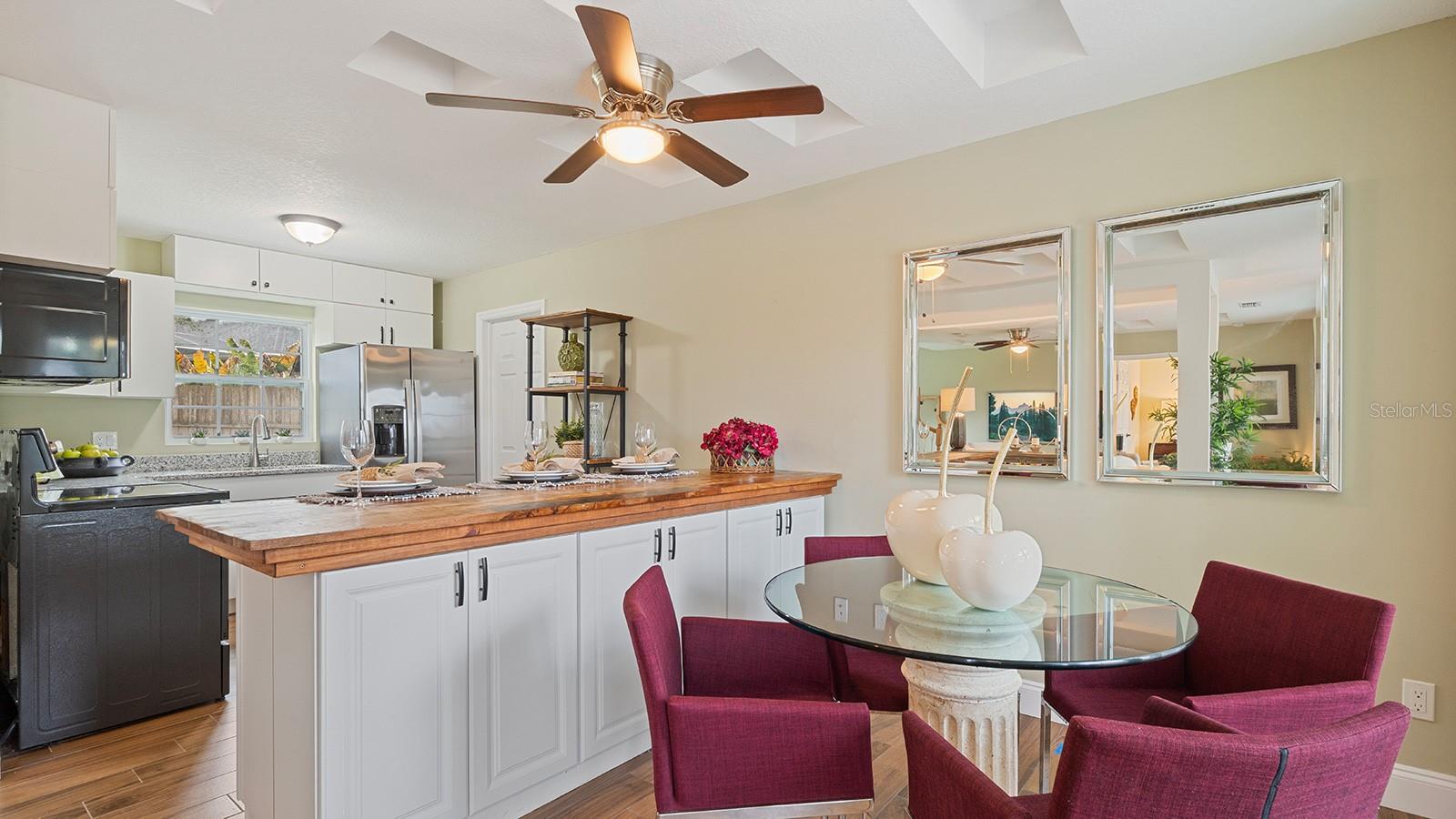 MEREDITH MANOR NOB HILL SEC - Residential