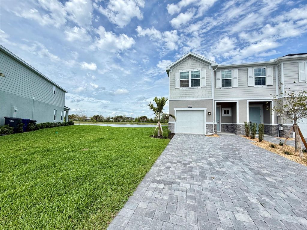 Photo of 12378 Amber Creek Cir, Lakewood Ranch, FL 34211 (MLS # O6391525)