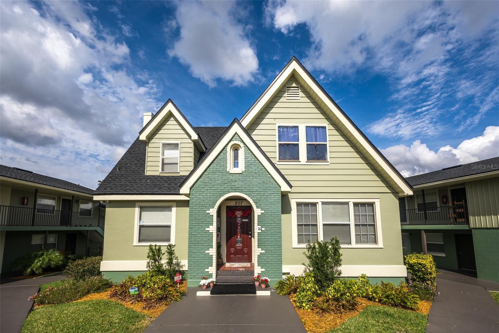 SILVER SHORES - Residential Income