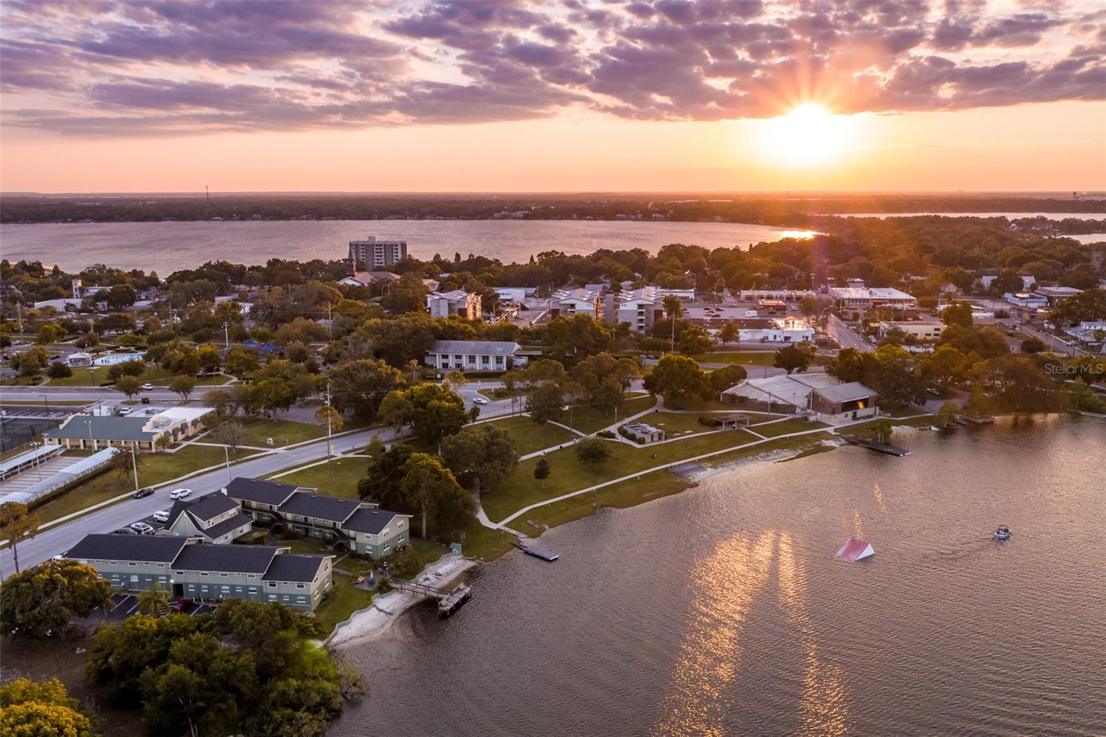 SILVER SHORES - Residential Income