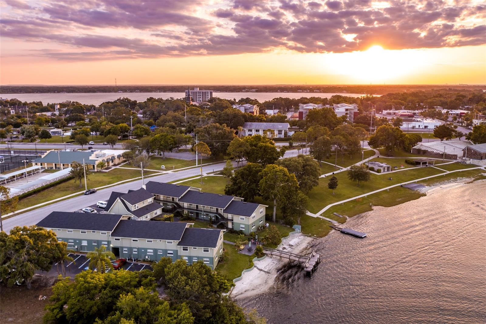 SILVER SHORES - Residential Income