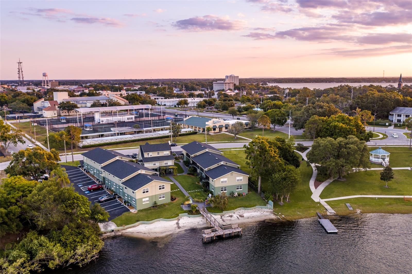 SILVER SHORES - Residential Income