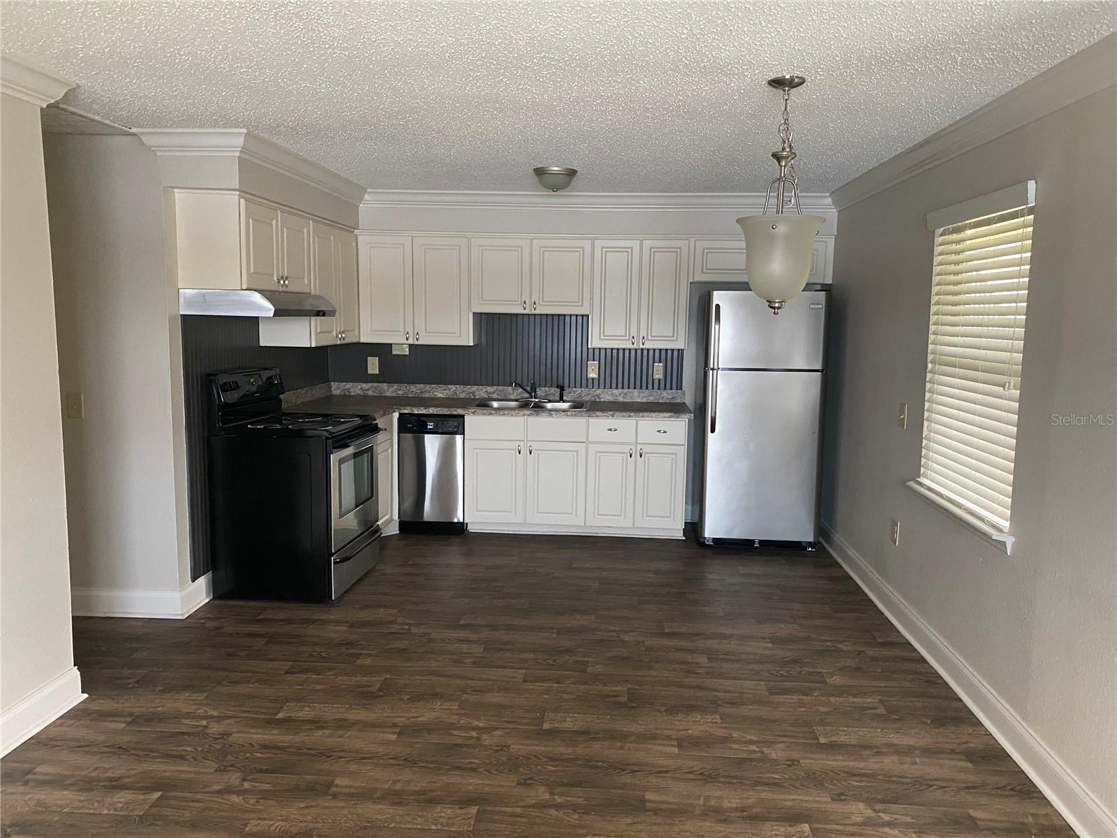 SILVER SHORES - Residential Income