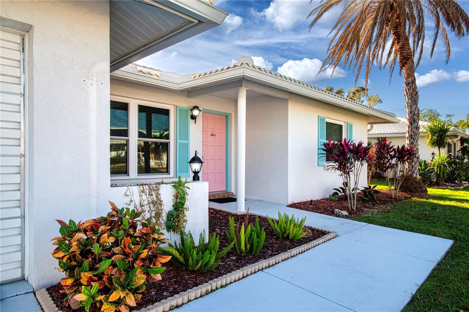 1318 BOTTLEBRUSH DRIVE
