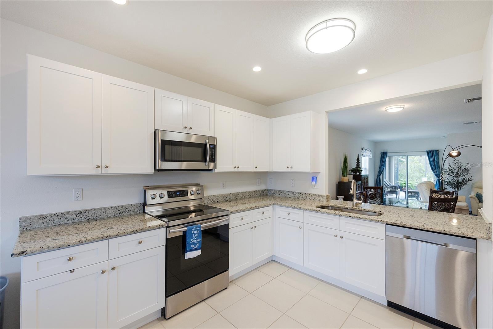 SABAL LAKES - Residential