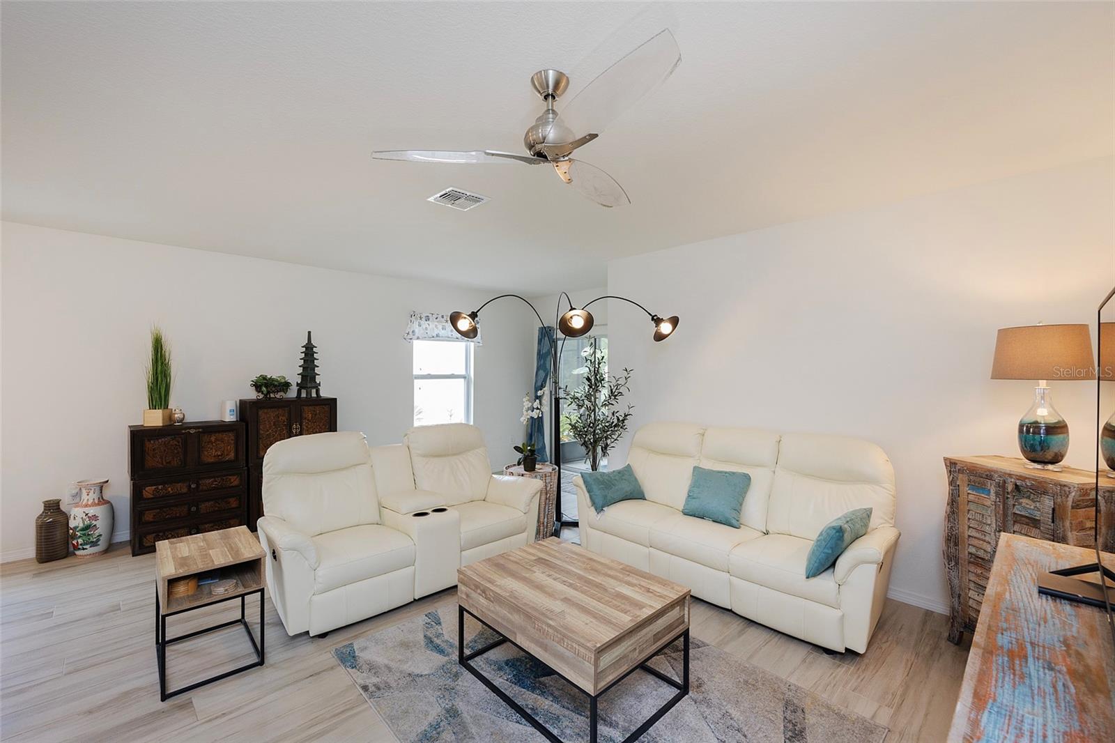 SABAL LAKES - Residential