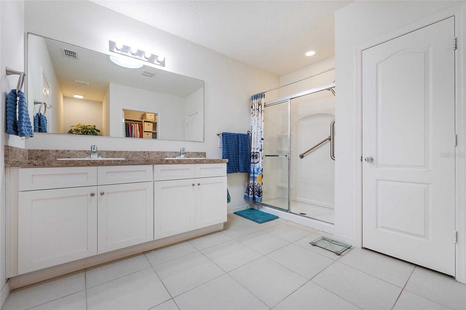 SABAL LAKES - Residential
