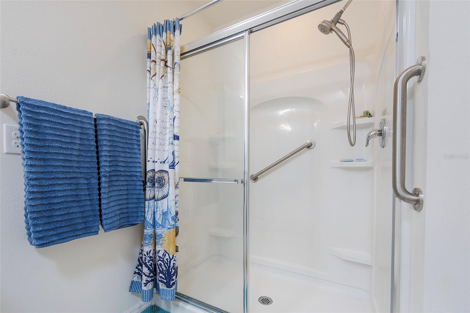 SABAL LAKES - Residential