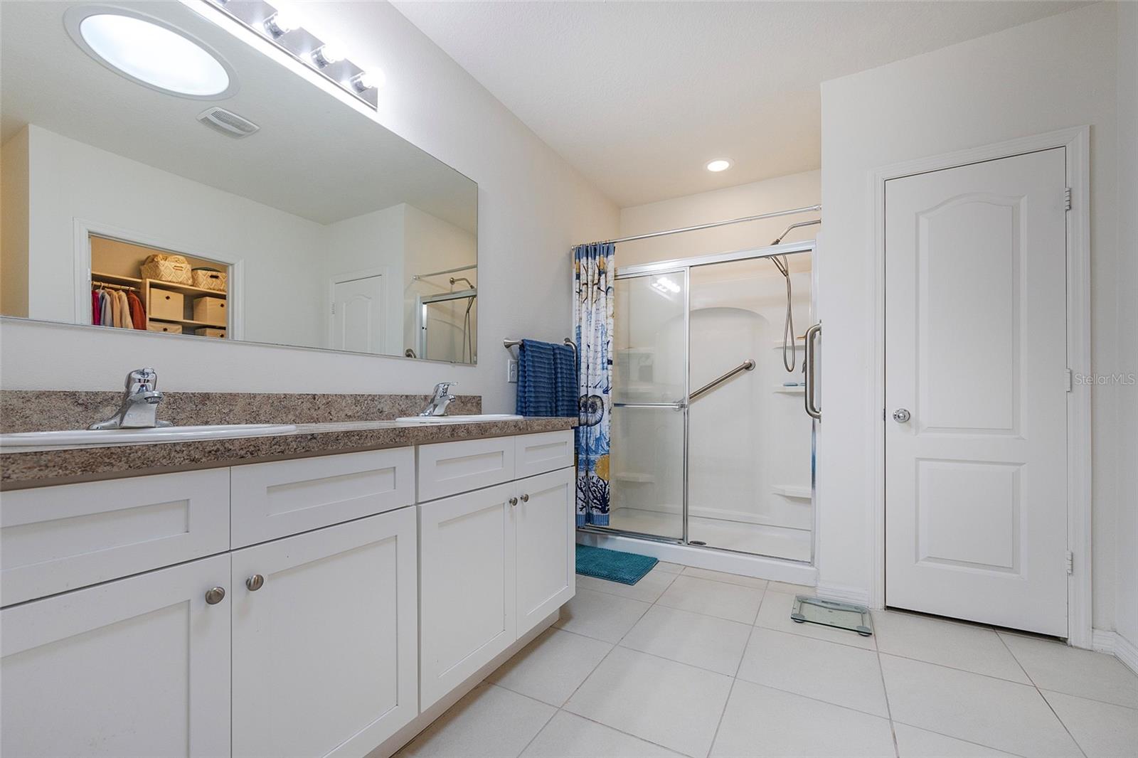 SABAL LAKES - Residential