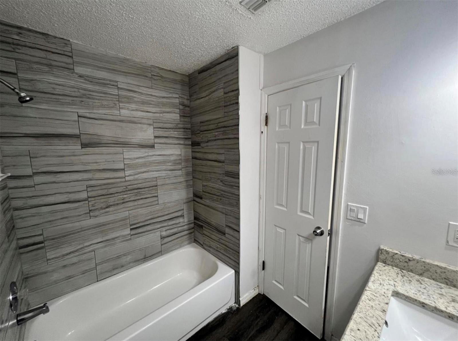 LAKE SHERWOOD HILLS PH 03 - Residential