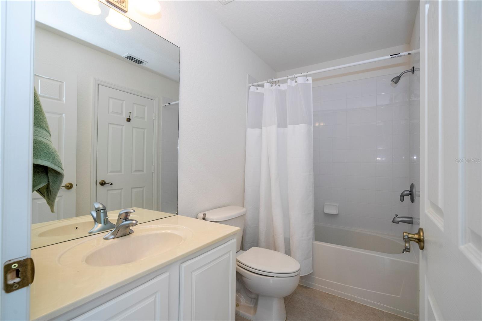 STONEBRIDGE LAKES PH 19 - Residential Lease