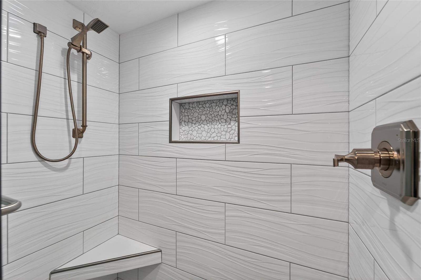 BAYPORT BCH & TEN PH E - Residential