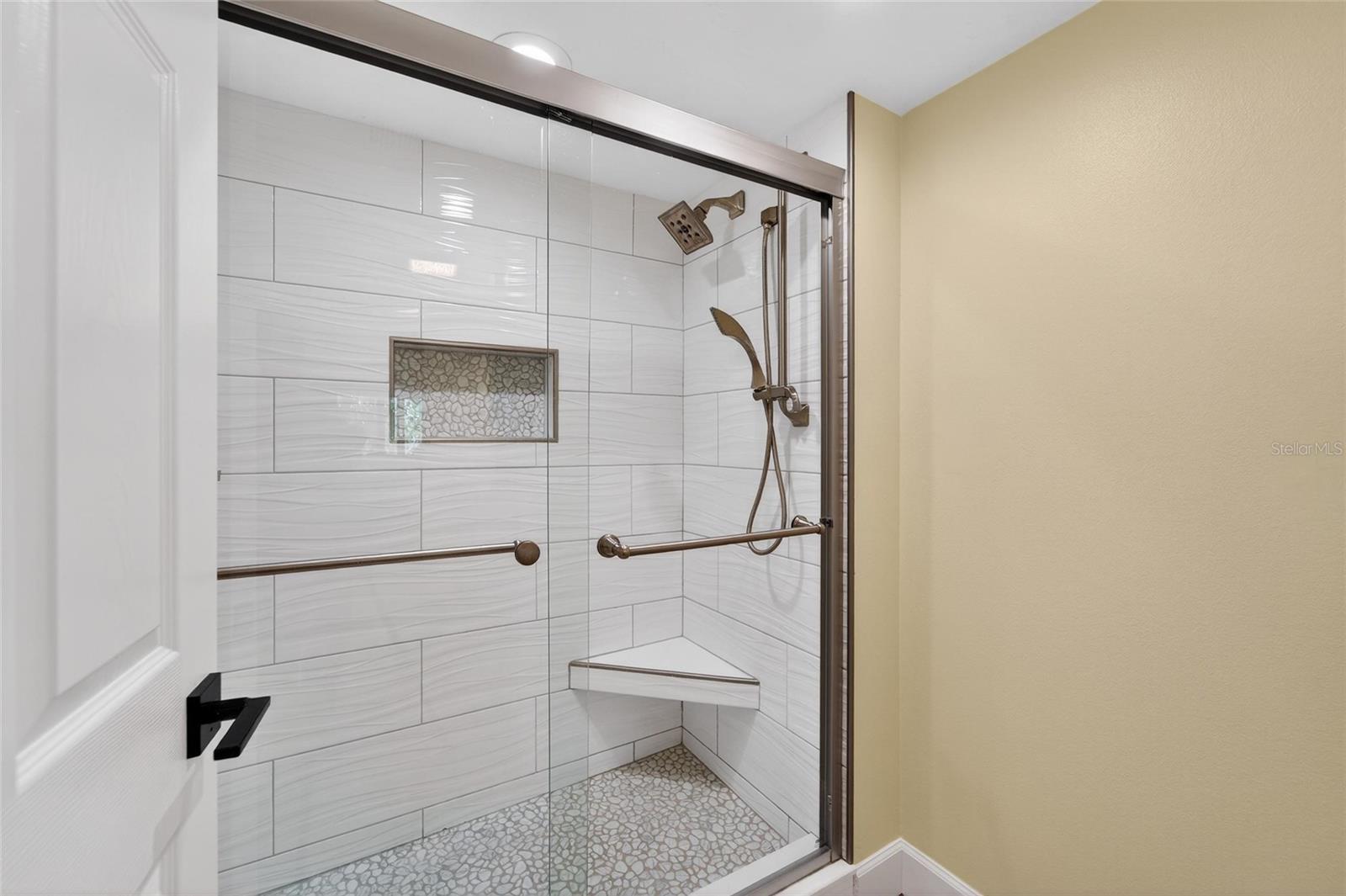 BAYPORT BCH & TEN PH E - Residential