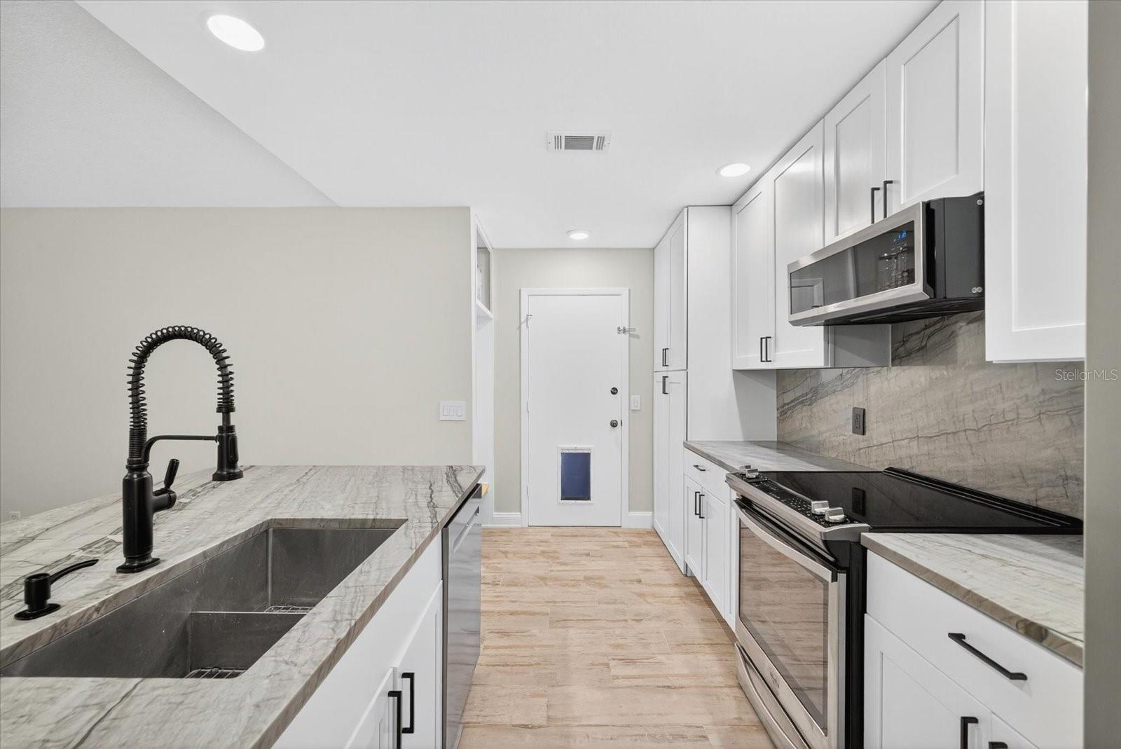 BLOOMINGDALE SEC J - Residential