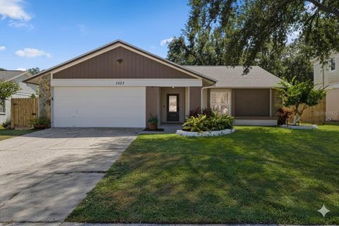 Photo of 1337 Peachfield Drive, Valrico, FL 33596 (MLS # TB8437685)