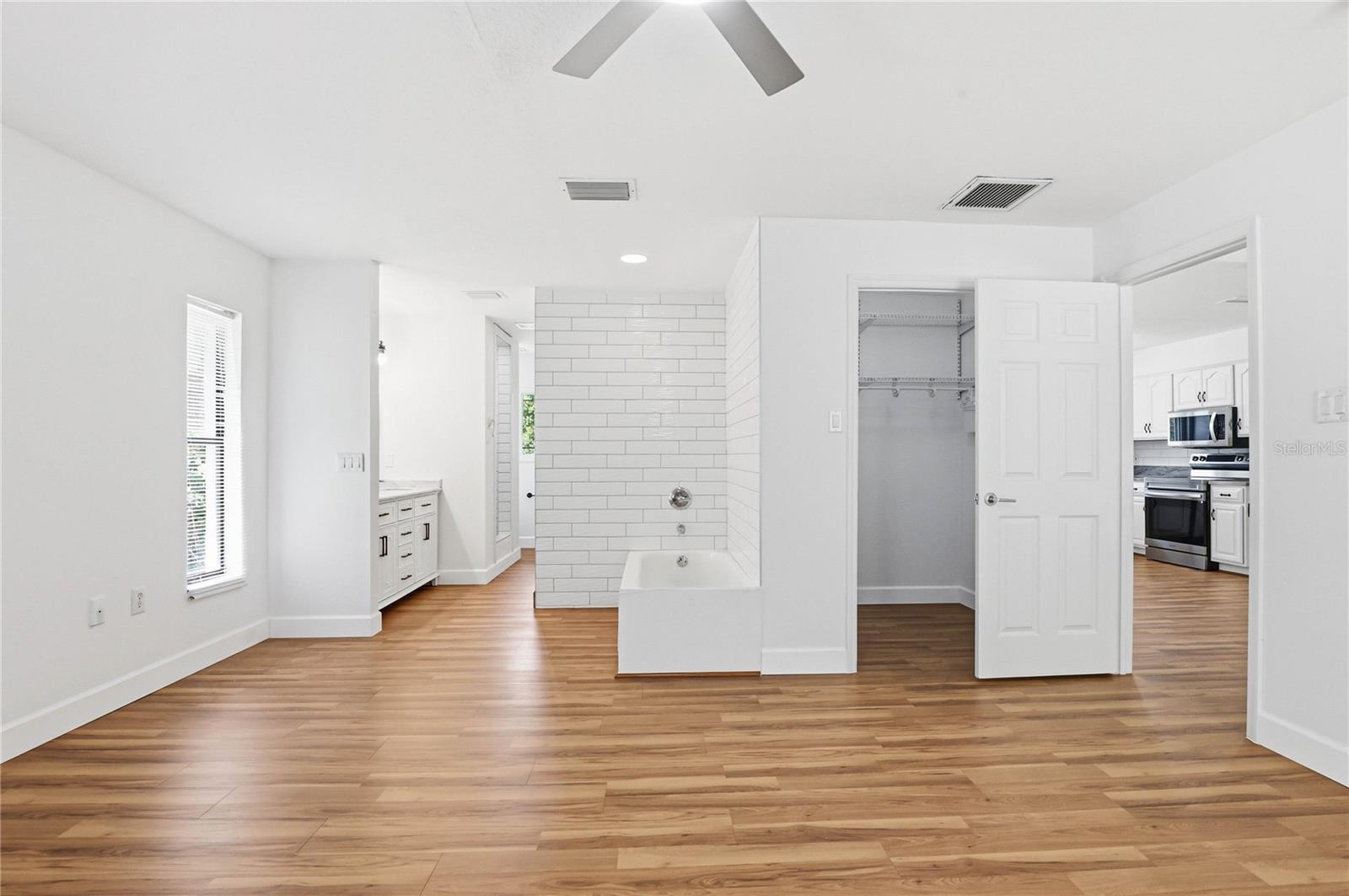 WENDEL WOOD - Residential