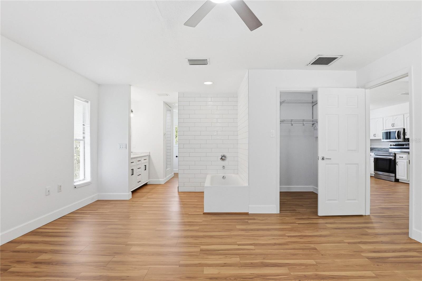 WENDEL WOOD - Residential