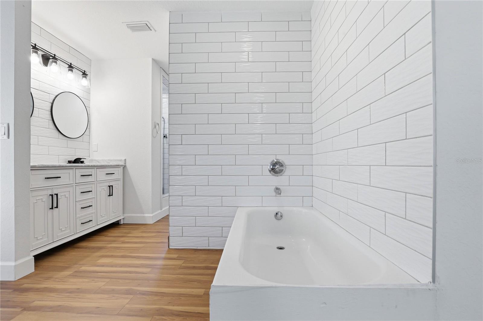 WENDEL WOOD - Residential