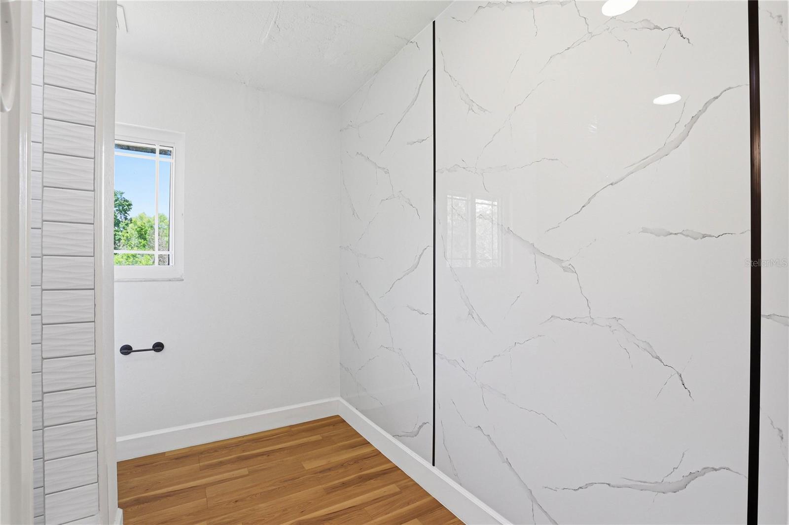 WENDEL WOOD - Residential