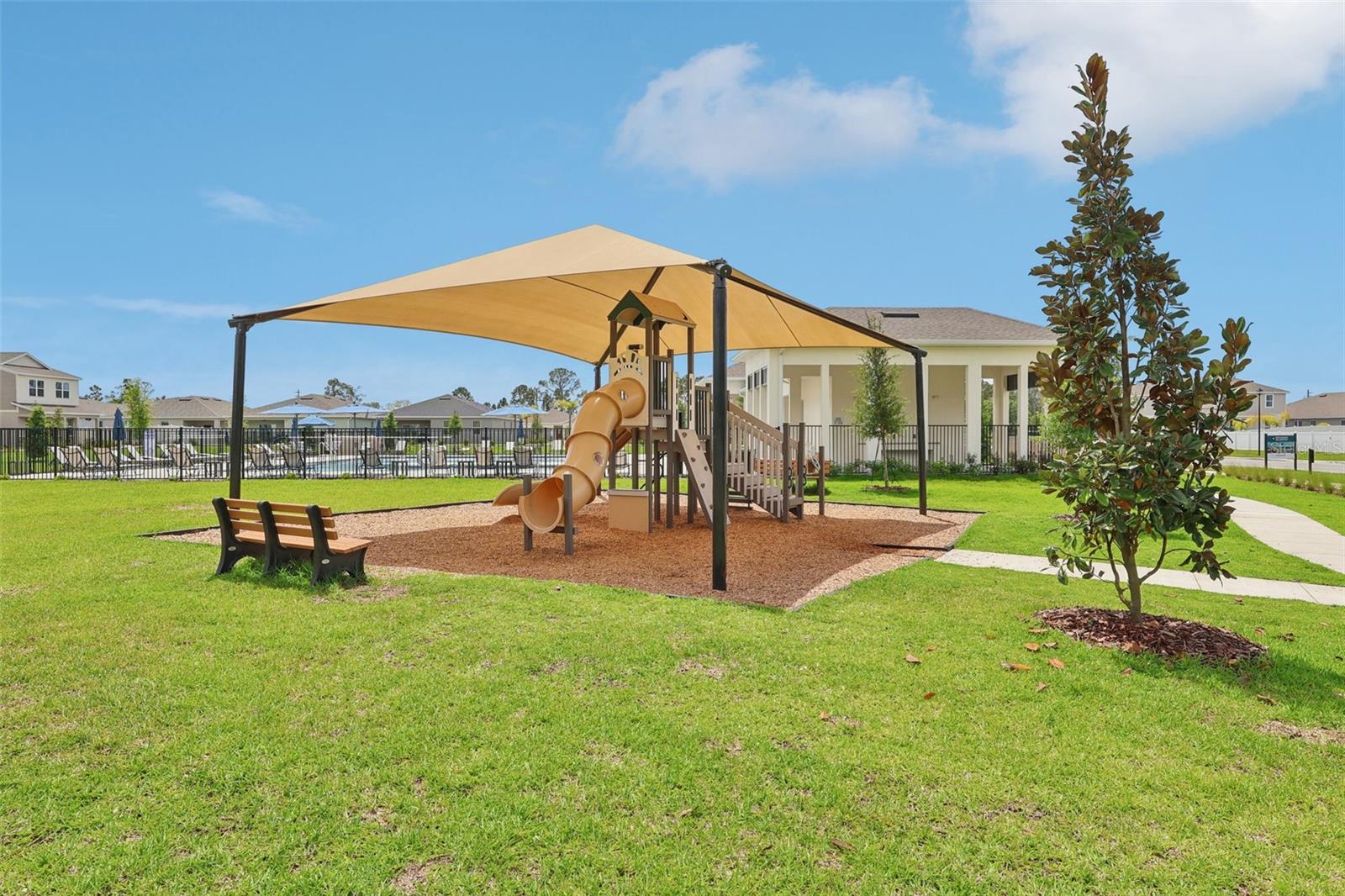 1813 LATTICE WAY