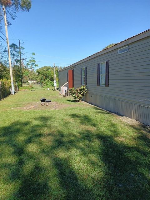 A home in AUBURNDALE