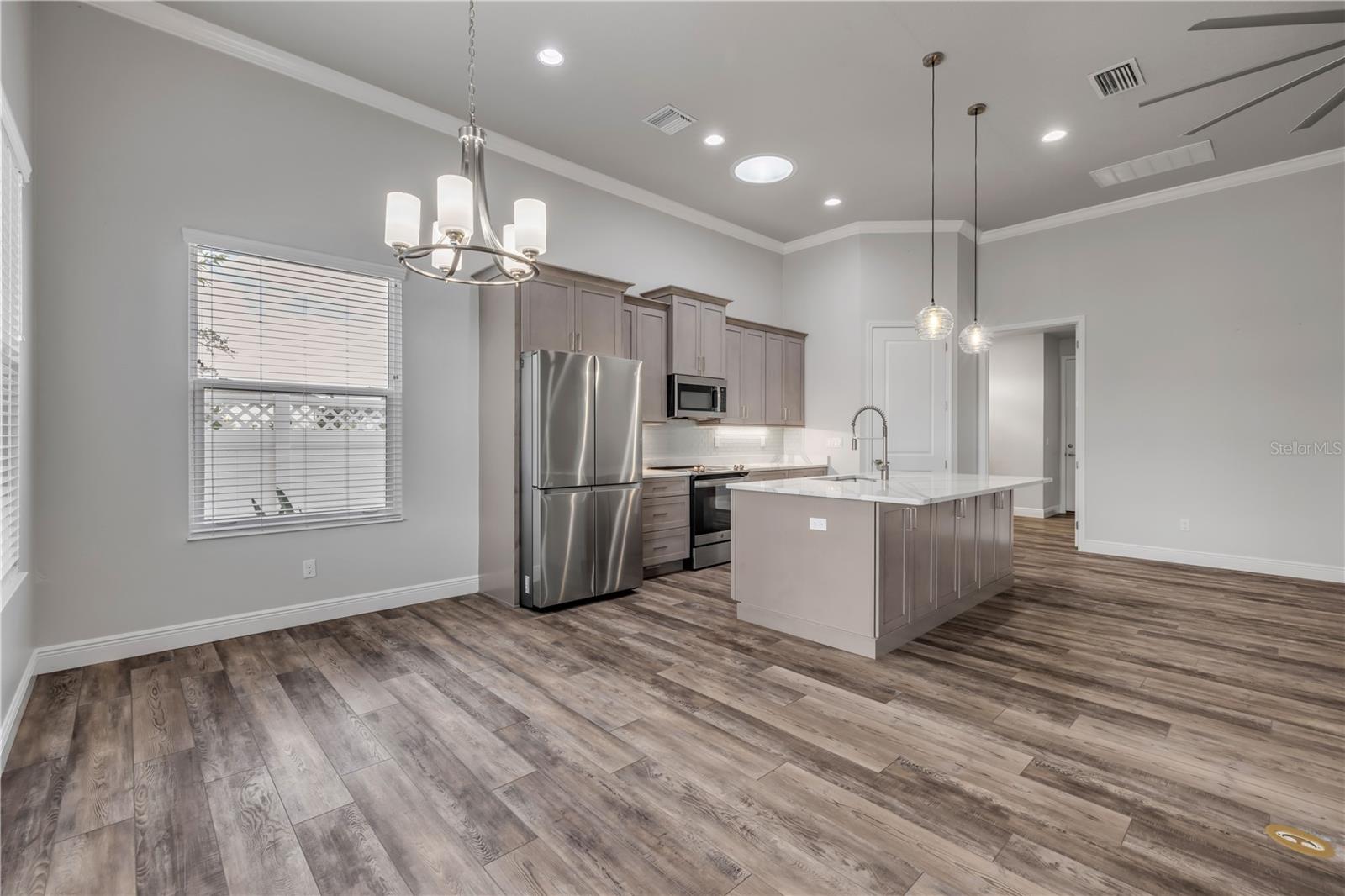 PALMS PH 4 - Residential