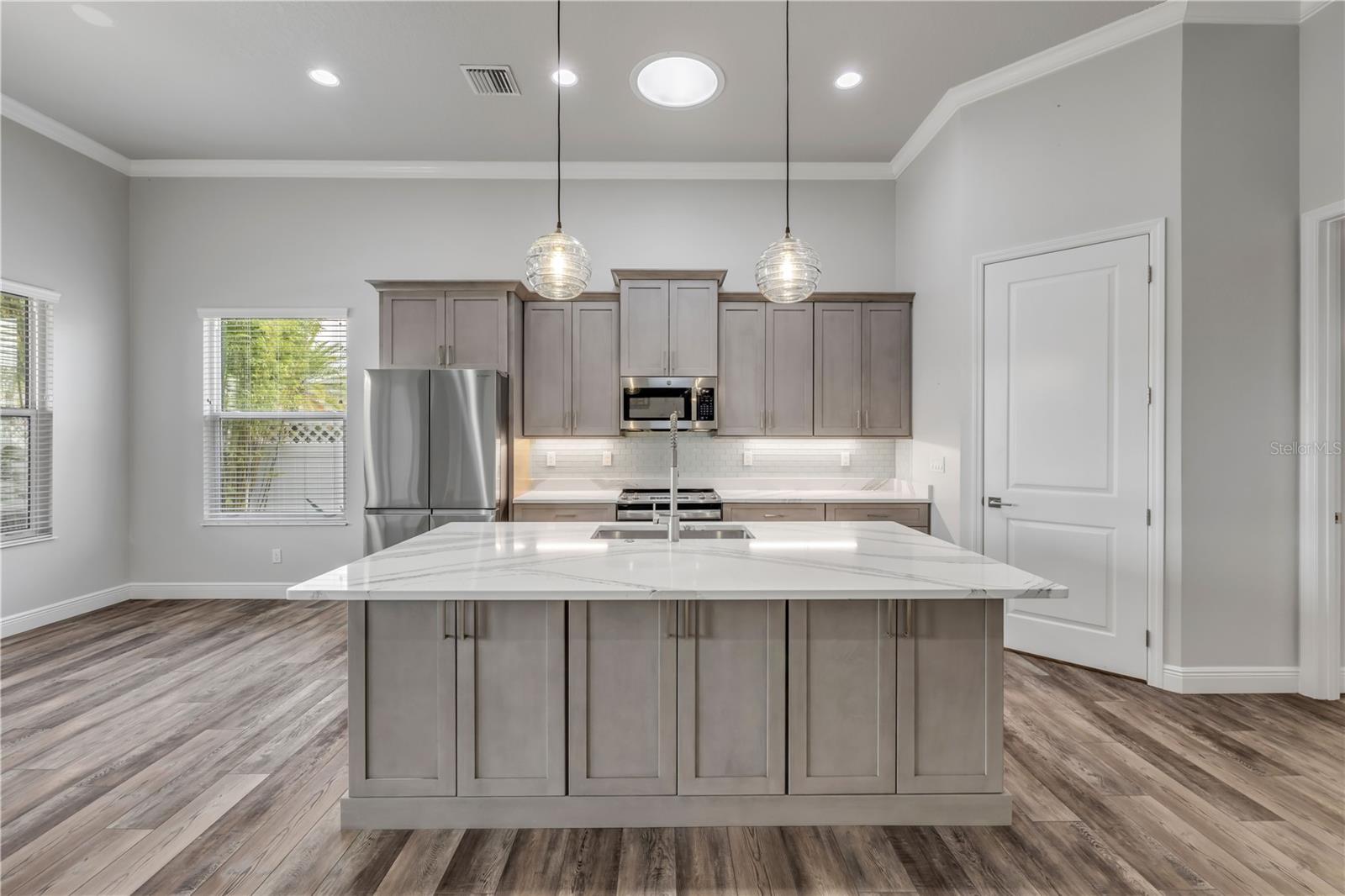 PALMS PH 4 - Residential