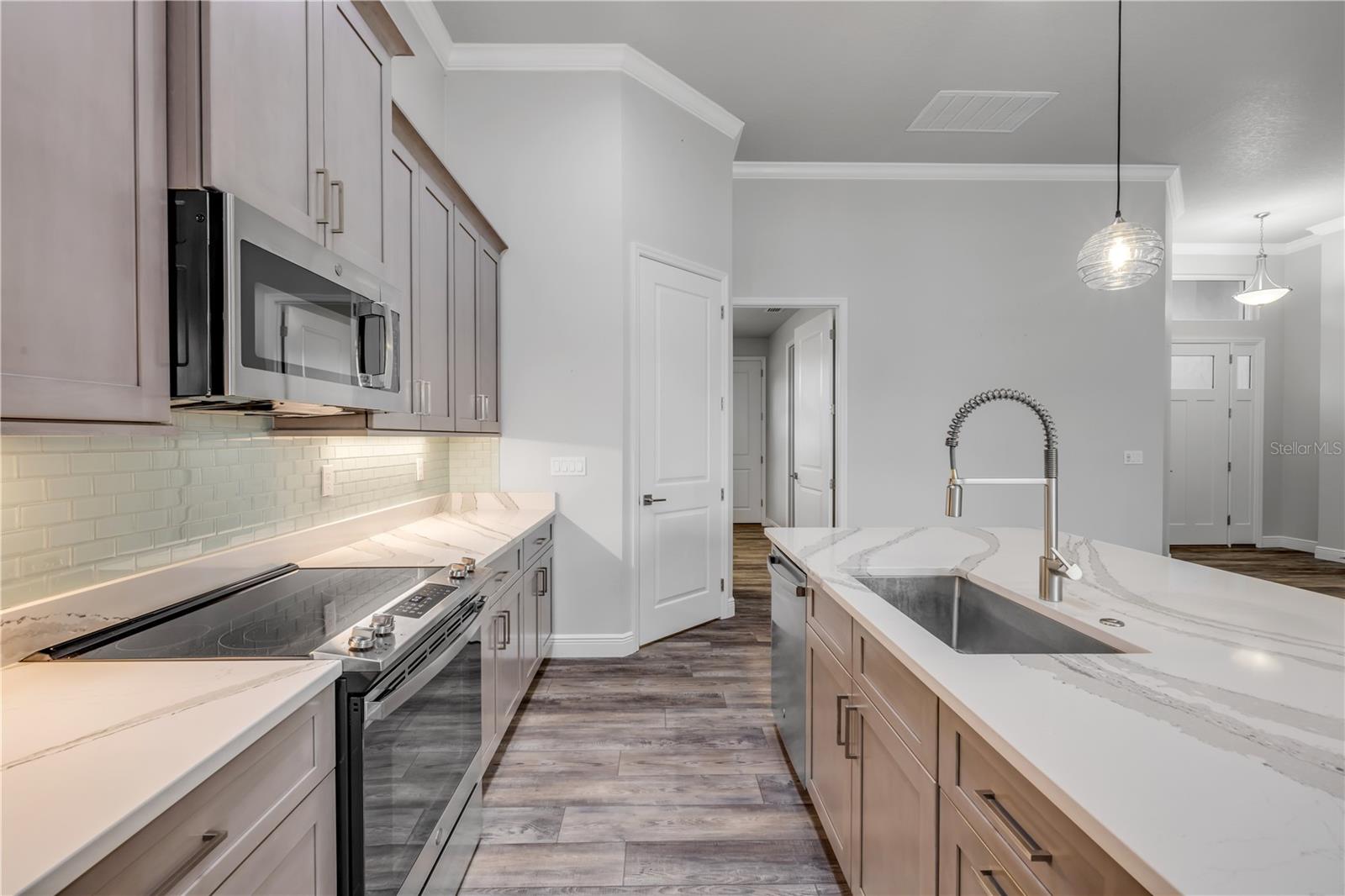 PALMS PH 4 - Residential