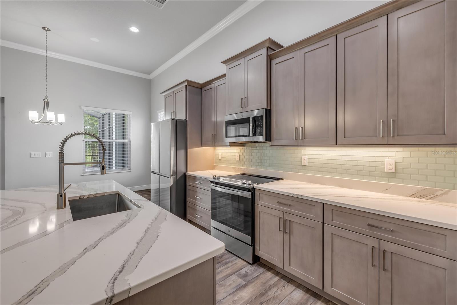 PALMS PH 4 - Residential