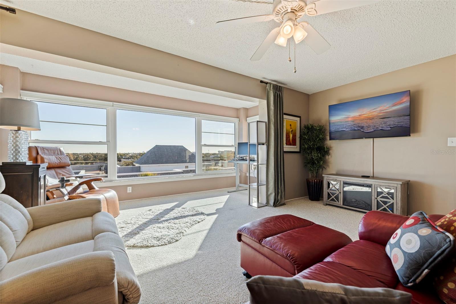 CROSSWINDS COLONY ONE CONDO - Residential