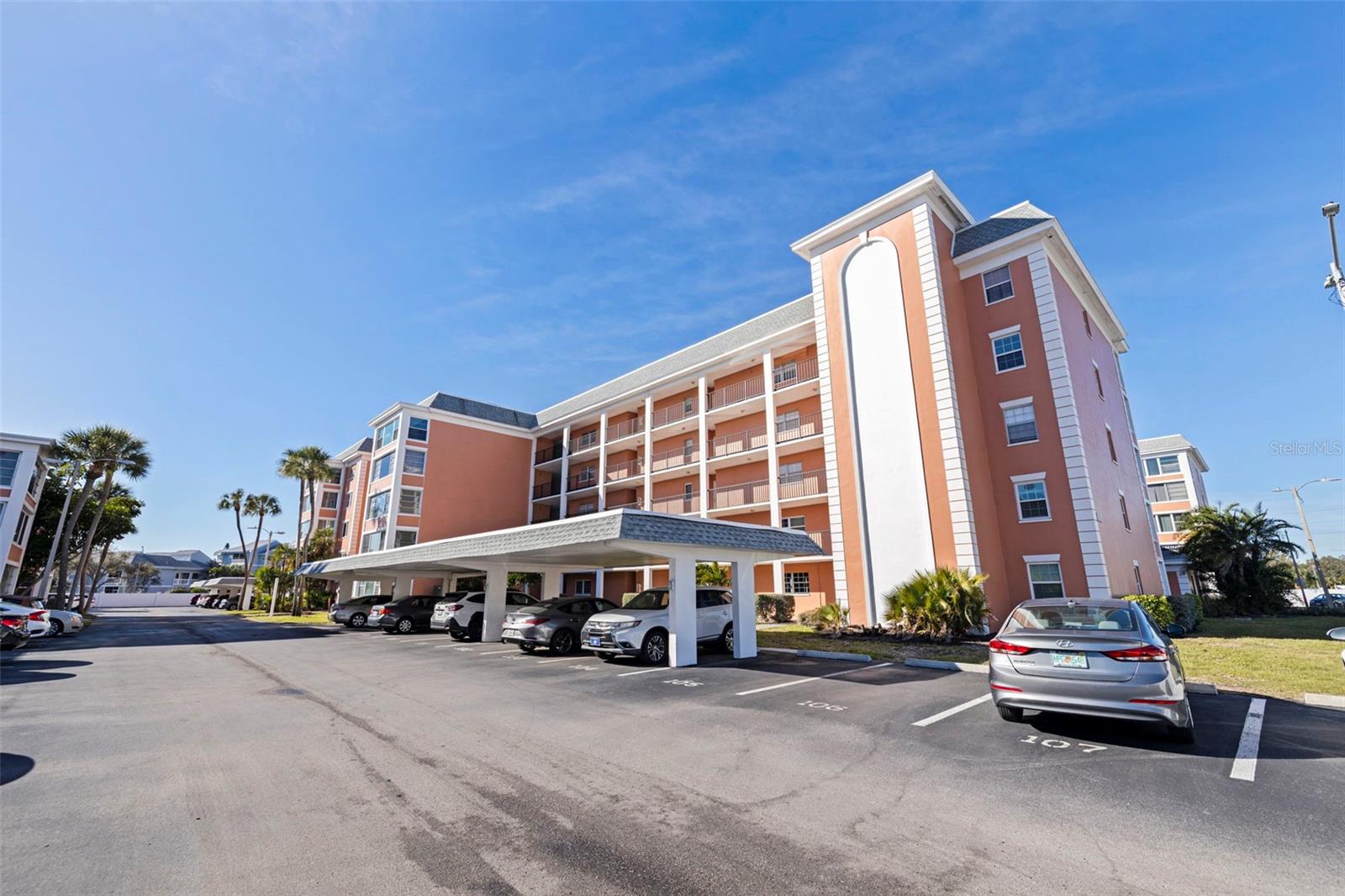 CROSSWINDS COLONY ONE CONDO - Residential