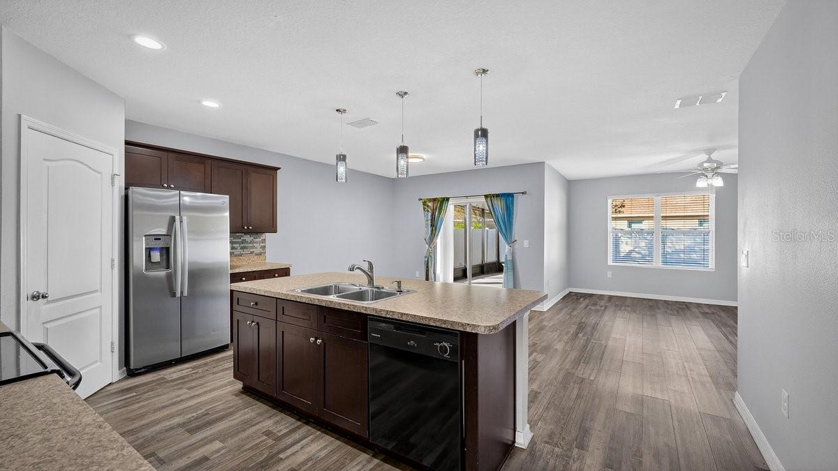 SABAL LAKES - Residential