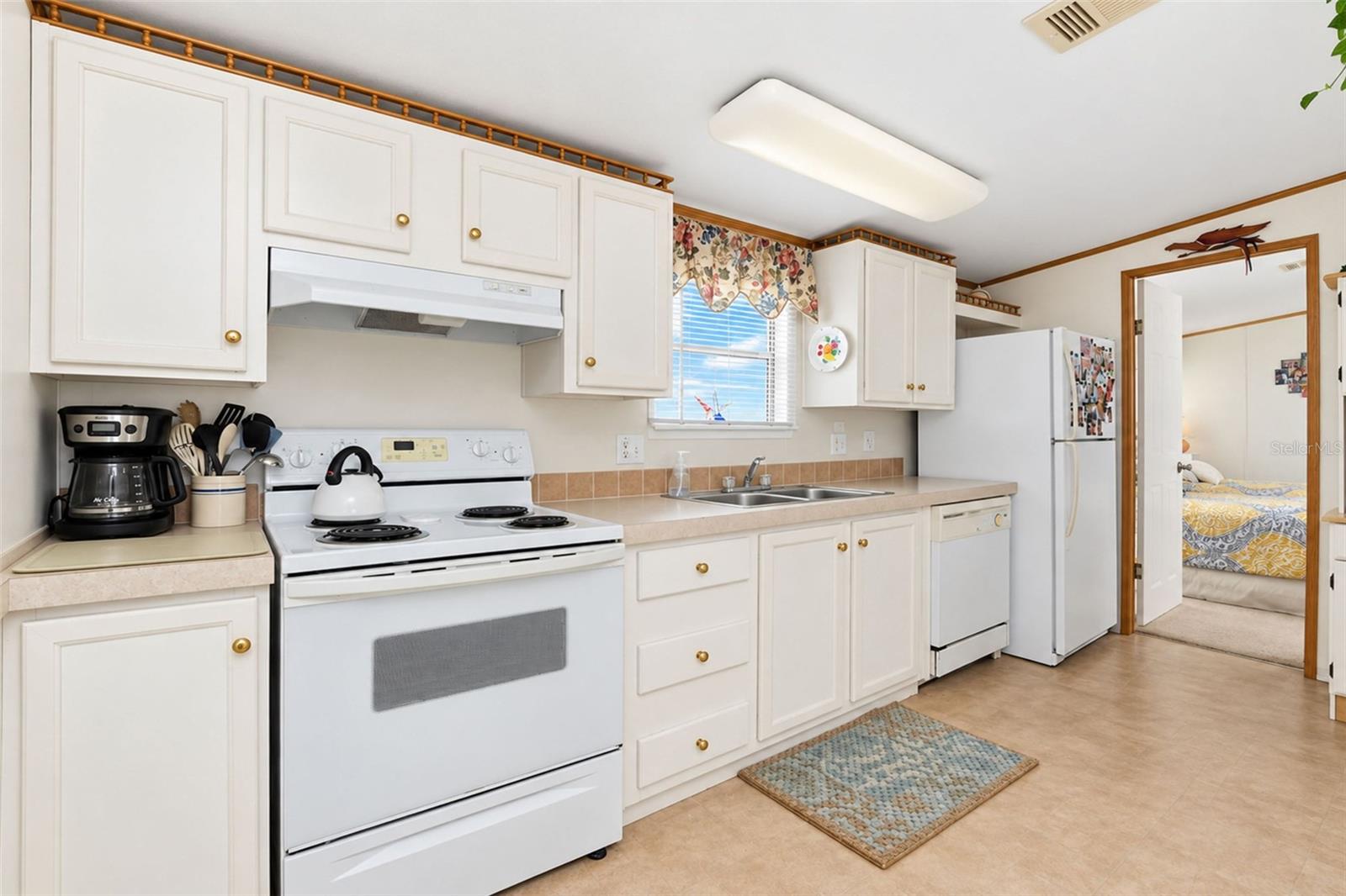 7337 HEDWIG COURT, PORT CHARLOTTE, FL, 33981 3 7337 HEDWIG COURT
