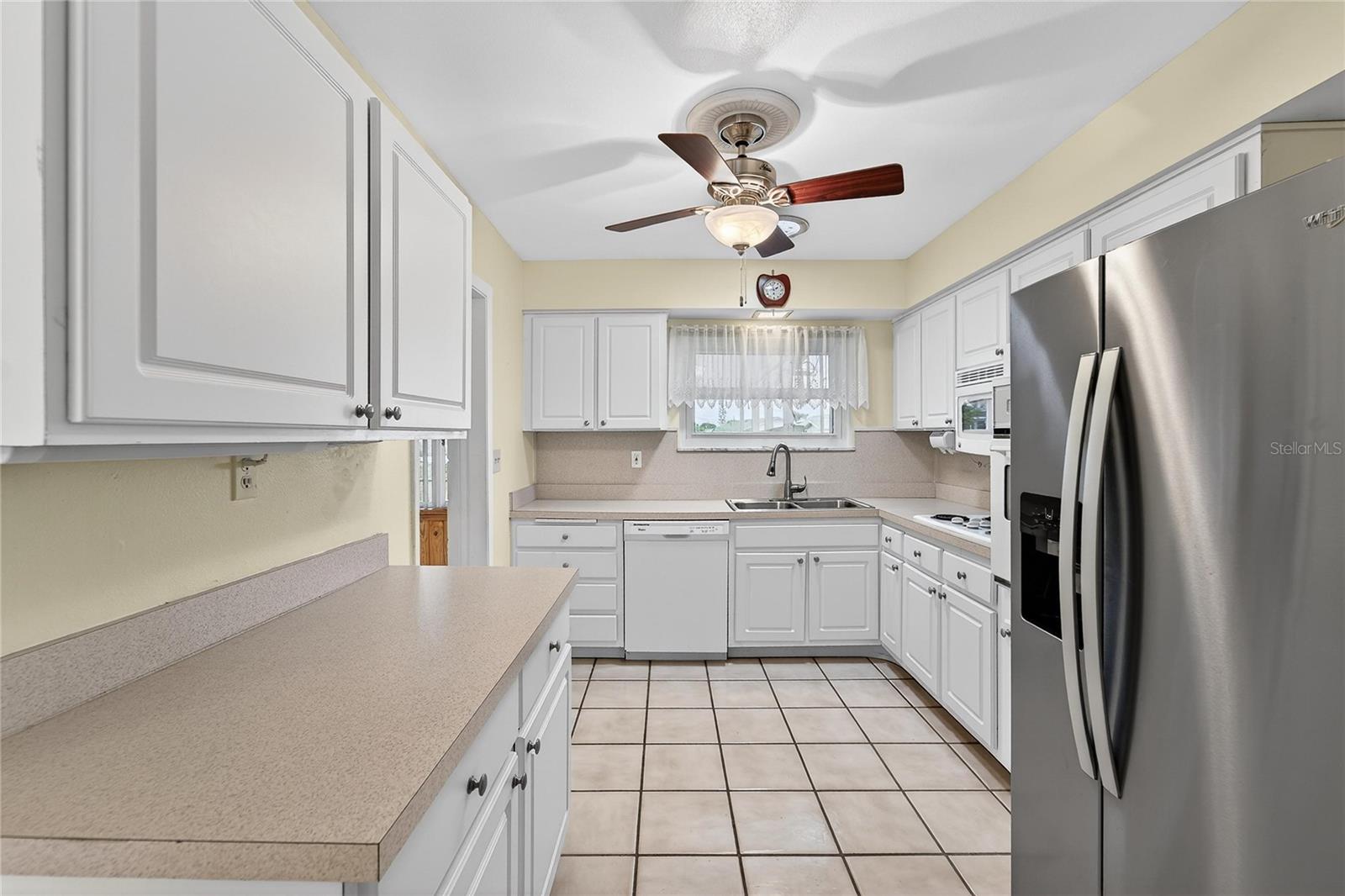 DEL WEBBS SUN CITY FLORIDA UN - Residential