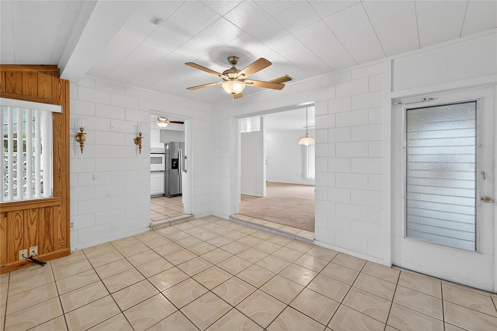 DEL WEBBS SUN CITY FLORIDA UN - Residential