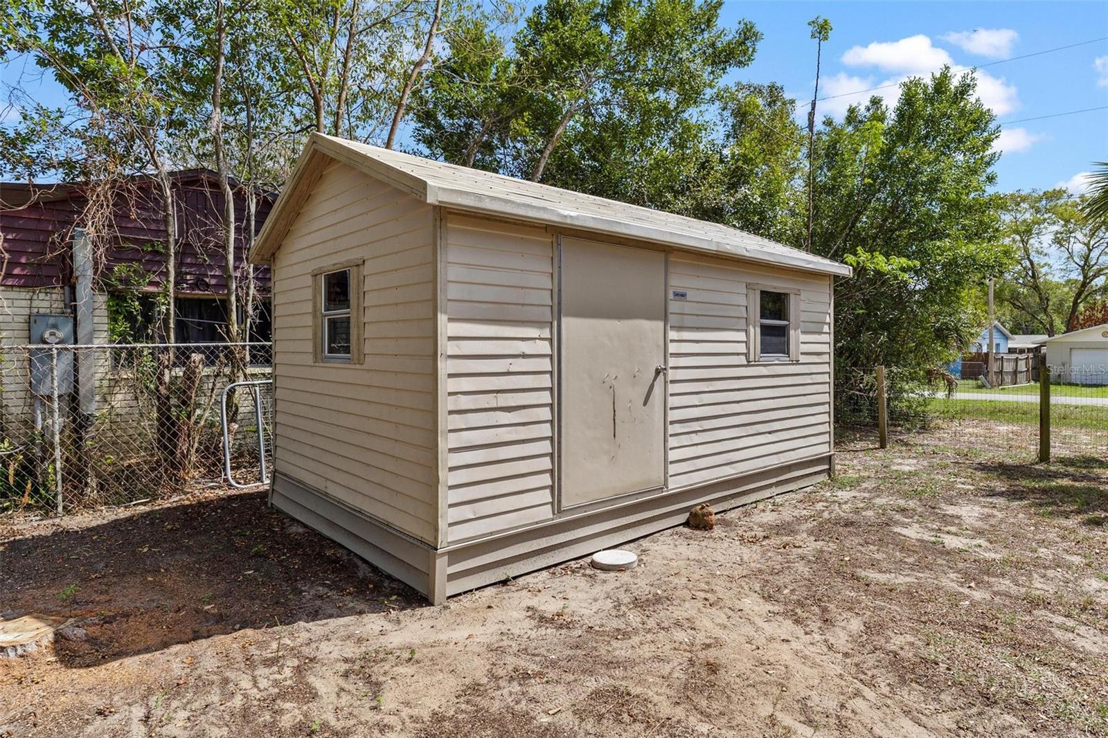 FRUITLAND PARK PARK ACRES - Residential